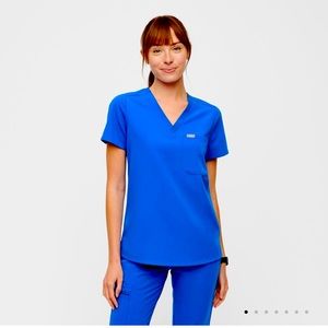 Catarina one pocket scrub top in Electric Blue